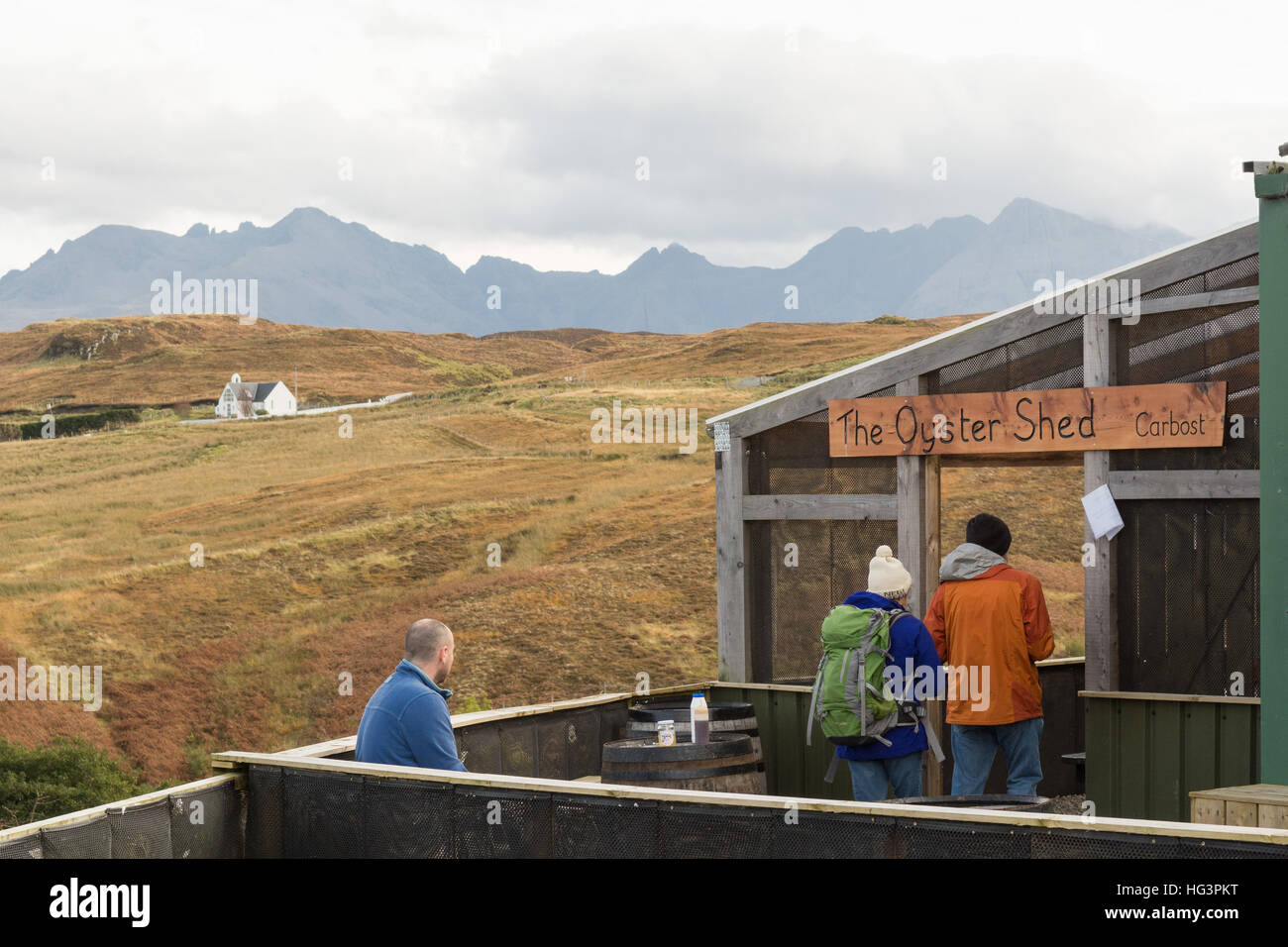 Oyster zu vergießen, Isle Of Skye, Schottland - Verkauf von frisch gekochte Meeresfrüchte und schottischen Erzeugnisse in den schottischen Highlands Stockfoto