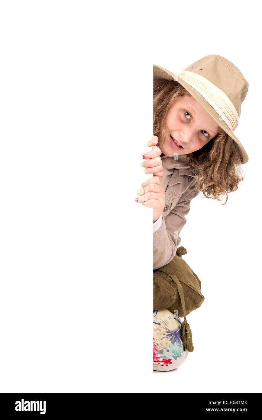 Junges Mädchen mit Safari Kleidung isoliert in weiß Stockfoto