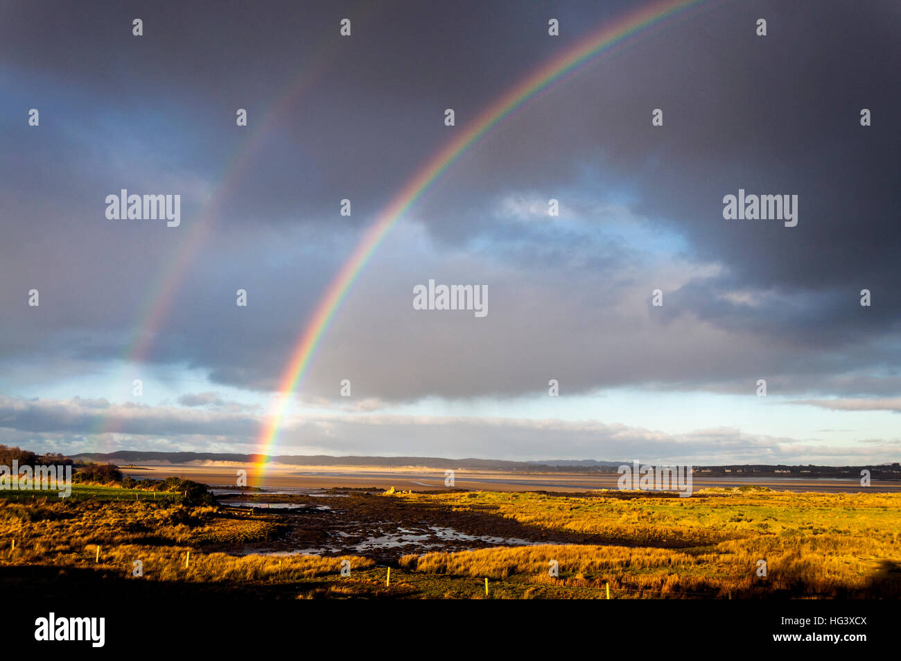 Donegal Regenbogen in Landschaft am Wild Atlantic Way Stockfoto