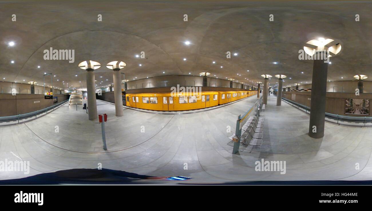 360 x 180-Grad-Panorama: u-Bahnstation "Federal Chanclery" Berlin | weltweite Nutzung Stockfoto
