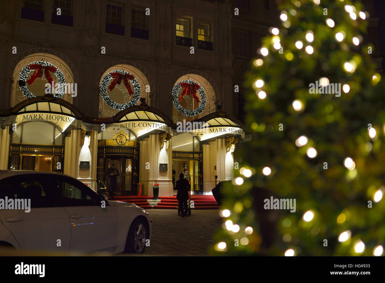 Das Intercontinental Mark Hopkins Hotel während der Weihnachtszeit, San Francisco CA Stockfoto