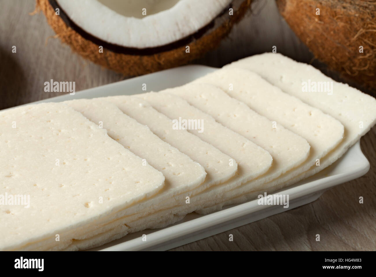 Weißen Scheiben Kokosnuss-Sandwich-Füllung Stockfoto
