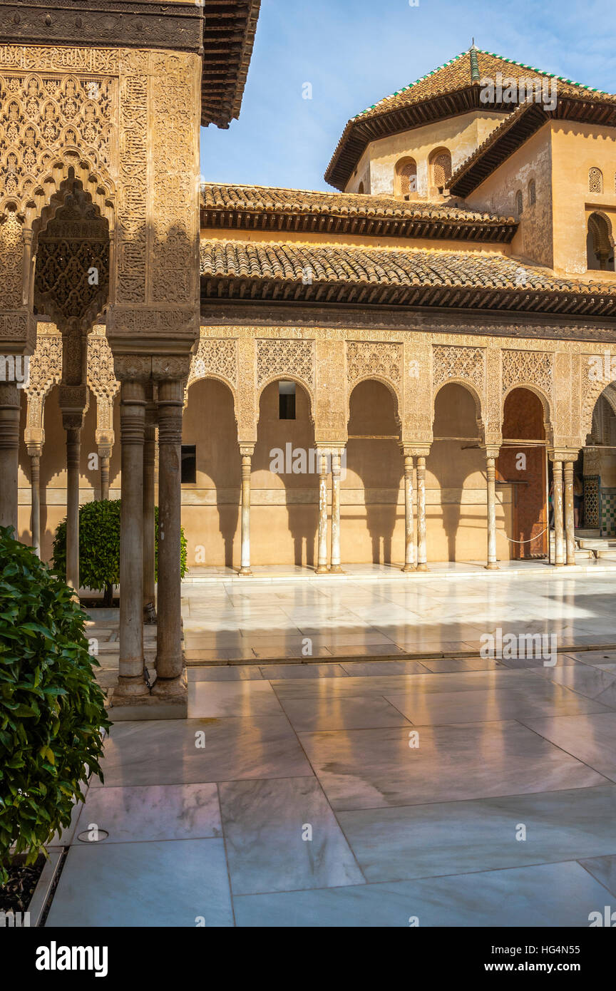 Hof der Löwen, Alhambra in Granada, Andalusien, Spanien Stockfoto