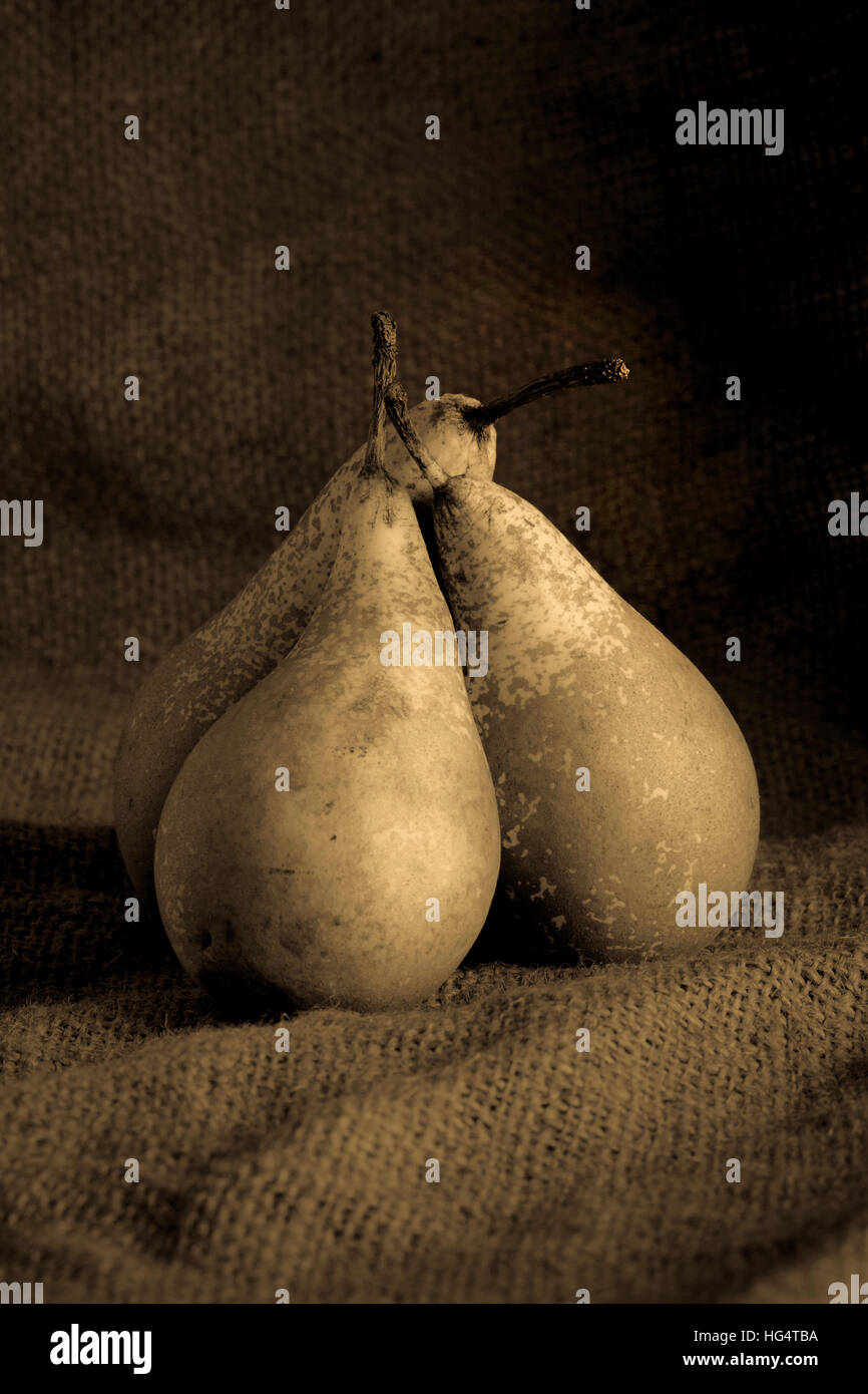 Stillleben mit drei Birnen Stockfoto