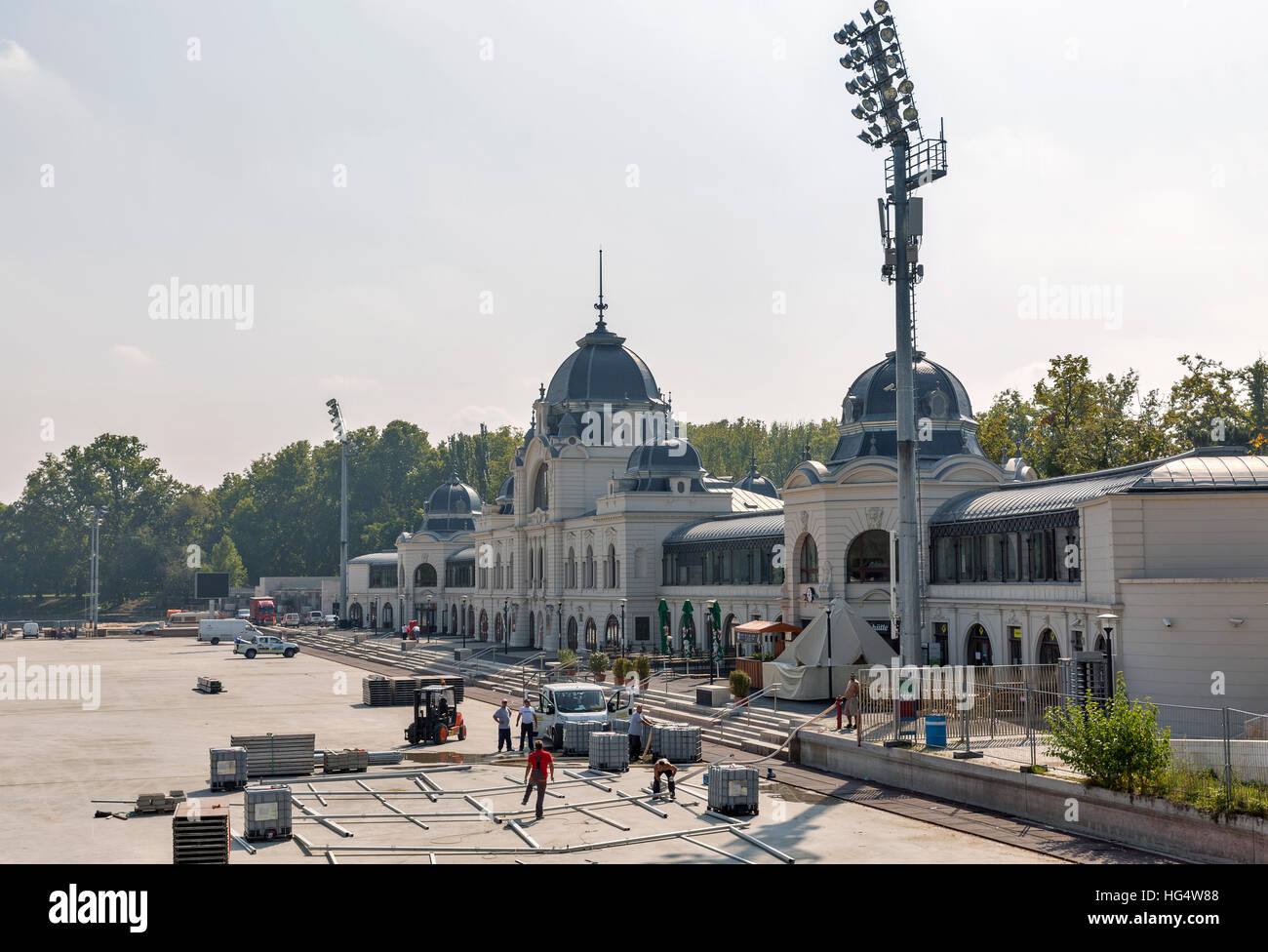 Reparatur arbeitet am Stadtpark Eisbahn und Bootfahren. Stadtpark ist Europas größte Outdoor-Eisbahn im Winter. Stockfoto