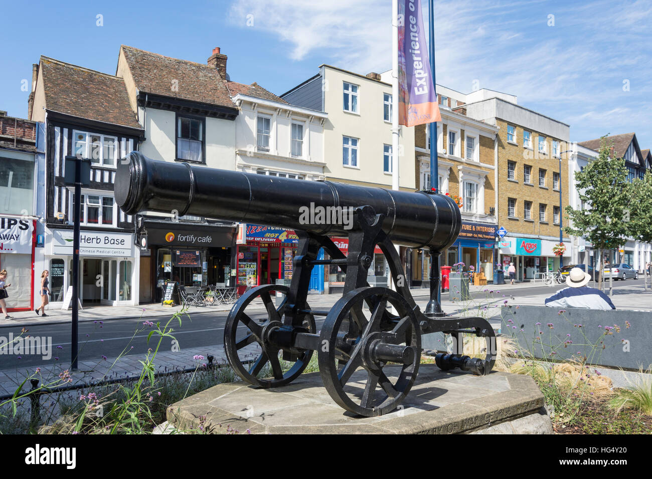 Kanon in Erinnerung Square, Maidstone, Kent, England, Vereinigtes Königreich Stockfoto