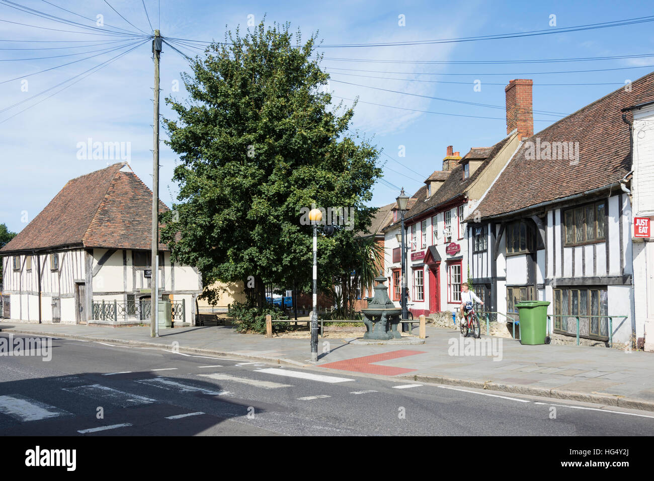 Die Gerichtshalle und Milton Regis High Street, Milton Regis, Sittingbourne, Kent, England, Vereinigtes Königreich Stockfoto