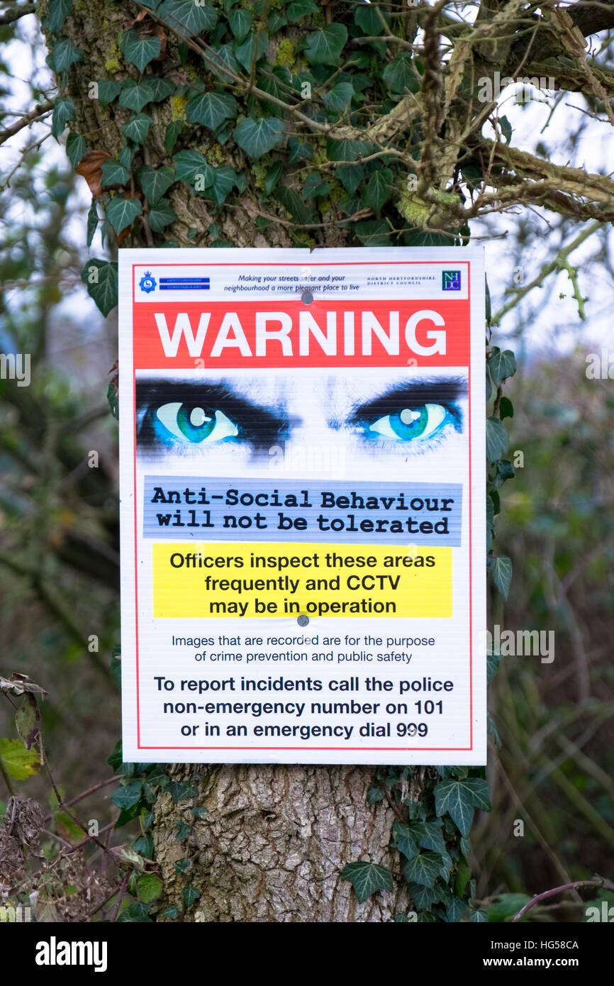 WARNUNG! Unsoziales Verhalten wird nicht toleriert werden Stockfoto