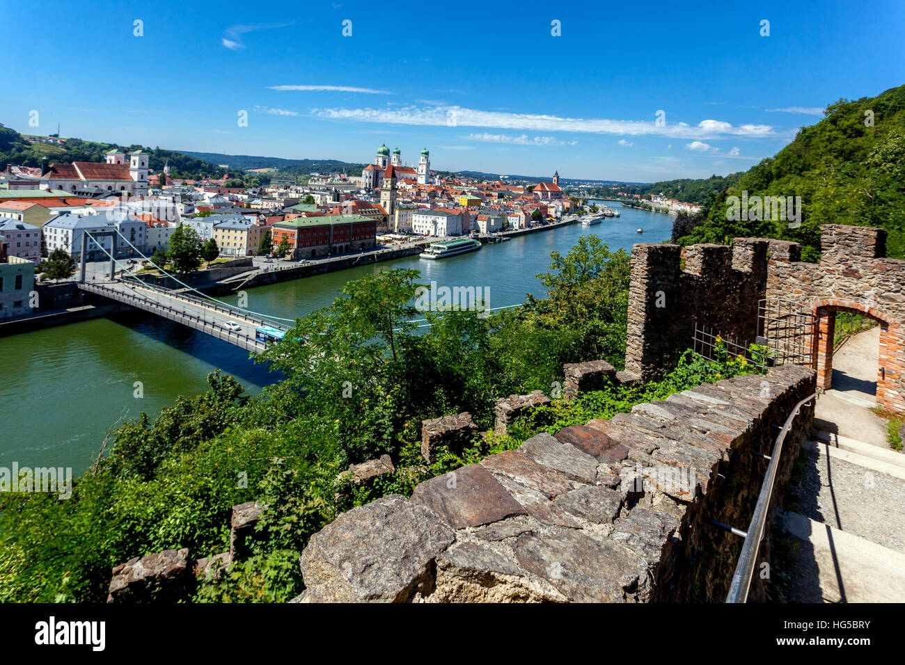 Luitpoldbrücke über die Passauer Donau Niederbayern, Deutschland Stockfoto