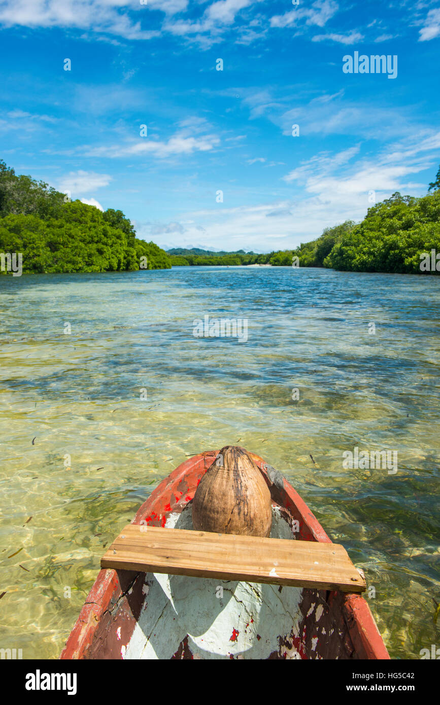 Kristallklares Wasser in der Lagune Utwe, UNESCO-Biosphärenreservat, Kosrae, Föderierte Staaten von Mikronesien, South Pacific Stockfoto
