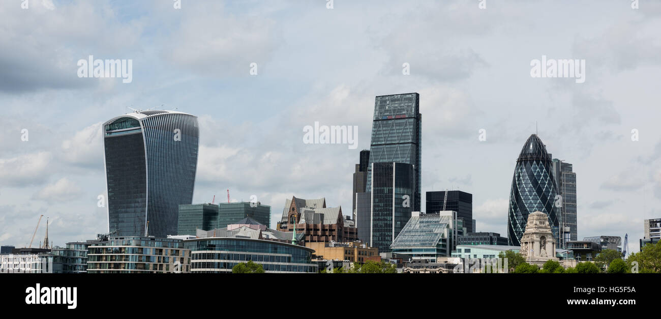 Panoramablick auf die Skyline von London während des Tages Stockfoto