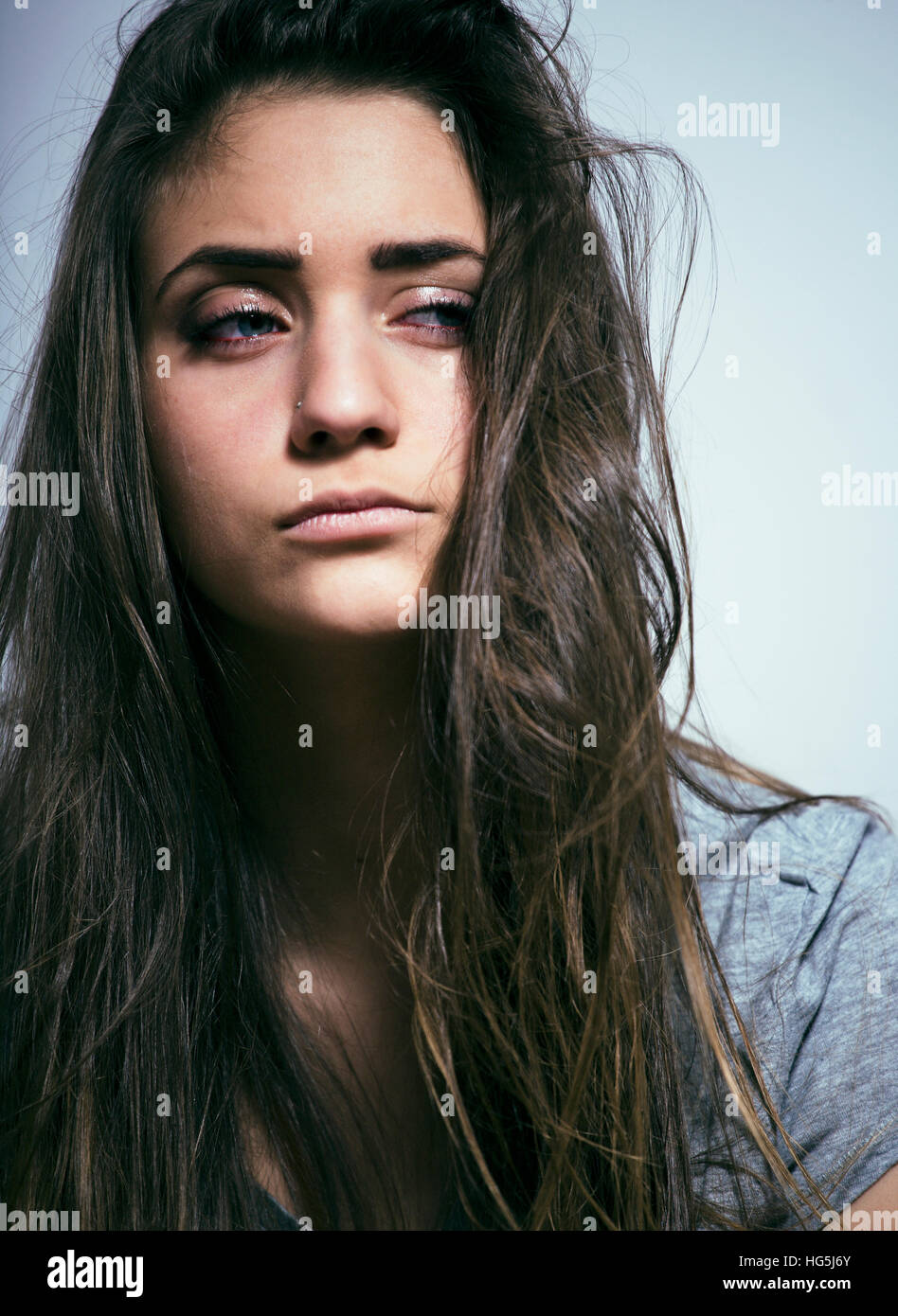 Problem depressioned Teenager mit durcheinander Haar und traurigen Gesicht, Junk-e- Stockfoto