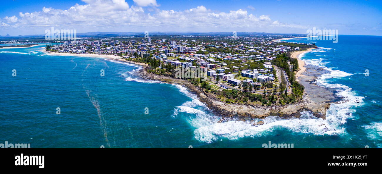 Luftaufnahme des Punkt Wickham, Shelly Beach und Kings Beach in Caloundra auf der Sunshine Coast von Queensland, Australien. Stockfoto