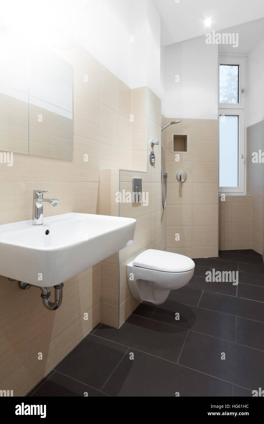 modernes Badezimmer - moderne Dusche gefliest Stockfoto
