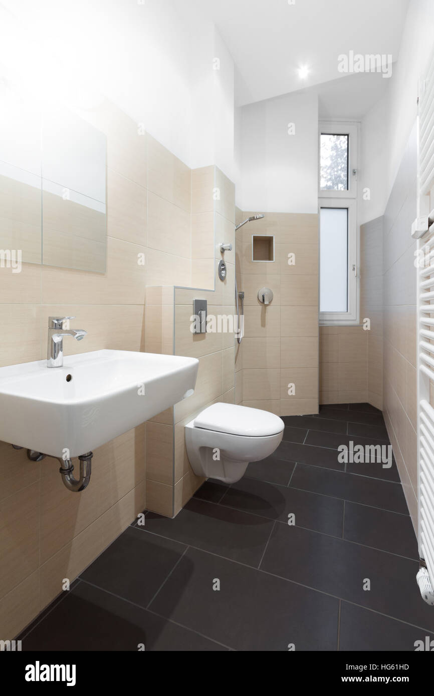 modernes Badezimmer - moderne Dusche gefliest Stockfoto