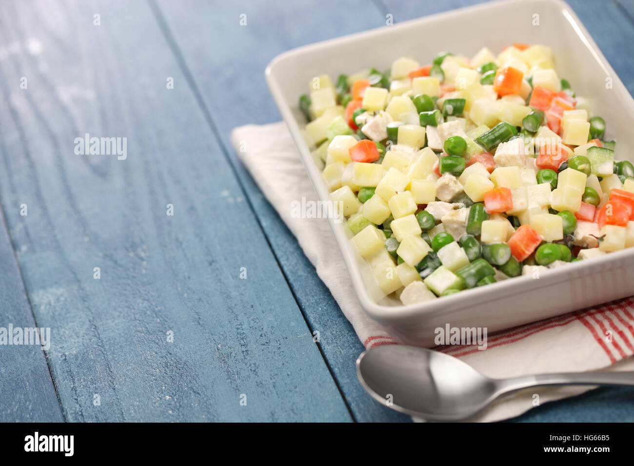Mazedonien-Salat, Fruchtsalat de Hülsenfrüchte, Gemischter Gemüsesalat, französische Küche Stockfoto