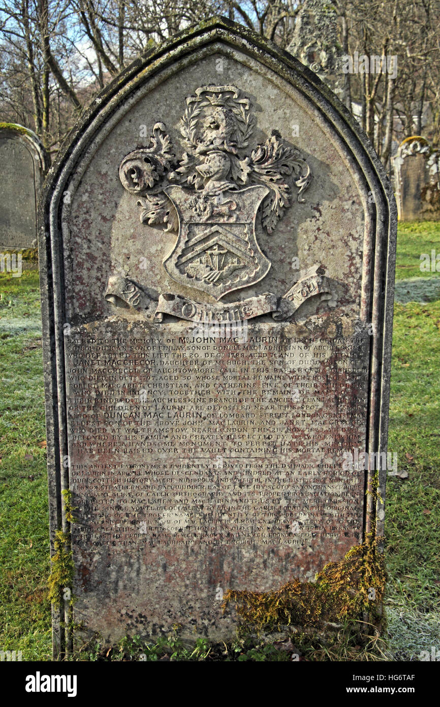 Balquhidder Graveyard, Stirling, Schottland, Großbritannien - Rob Roy Red MacGregors Ruhestätte - John Maclaurin Stockfoto