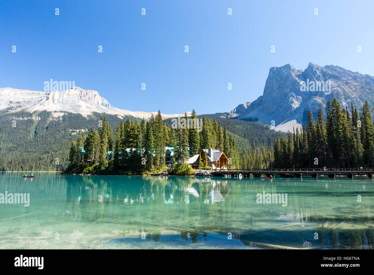 Emerald Lake befindet sich im Yoho Nationalpark, Britisch-Kolumbien, Kanada. Es ist die größte der Yoho 61 Seen und Teiche, sowie eines des Parks Stockfoto