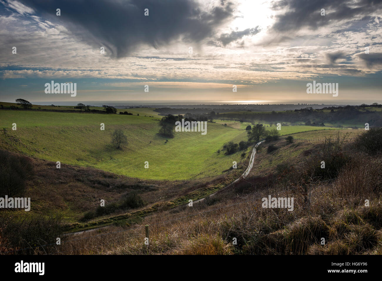 Blick auf den Ärmelkanal von Cissbury Ringe in der Nähe von Worthing, West Sussex, UK Stockfoto
