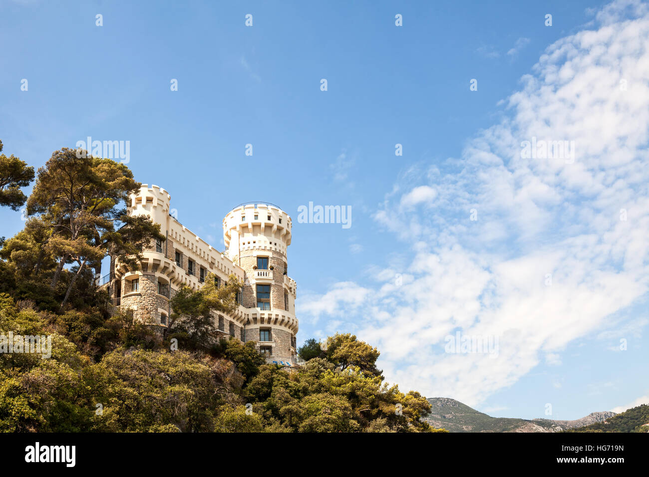 Schöne kleine Burg auf dem Hügel Cap Martin an der französischen Riviera, Cote d ' Azur, Frankreich Stockfoto