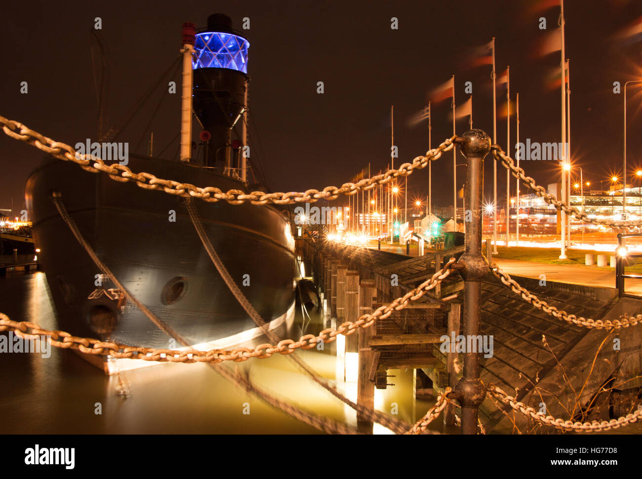 Verschmähen sie Lightship in Humber Dock/Marina Hull UK Stadt der Kultur 2017 Nachtansicht der Stadt Kingston upon Hull genommen Januar 2017 Stockfoto