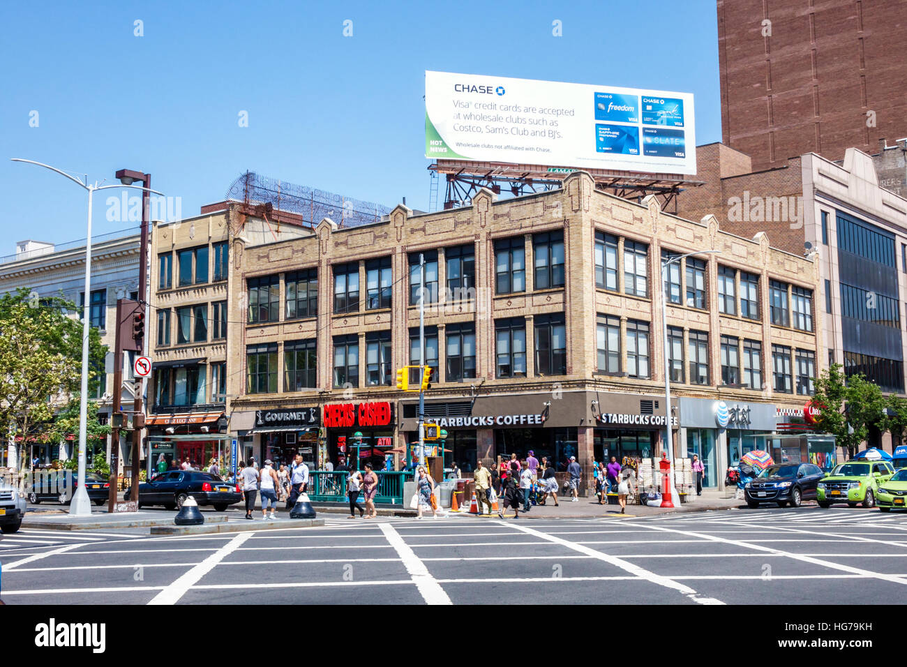 New York City, NY NYC Manhattan, Harlem, 125 Street, MLK Boulevard, Kreuzung, Kreuzung, Starbucks Coffee, Fußgänger, NY160723064 Stockfoto