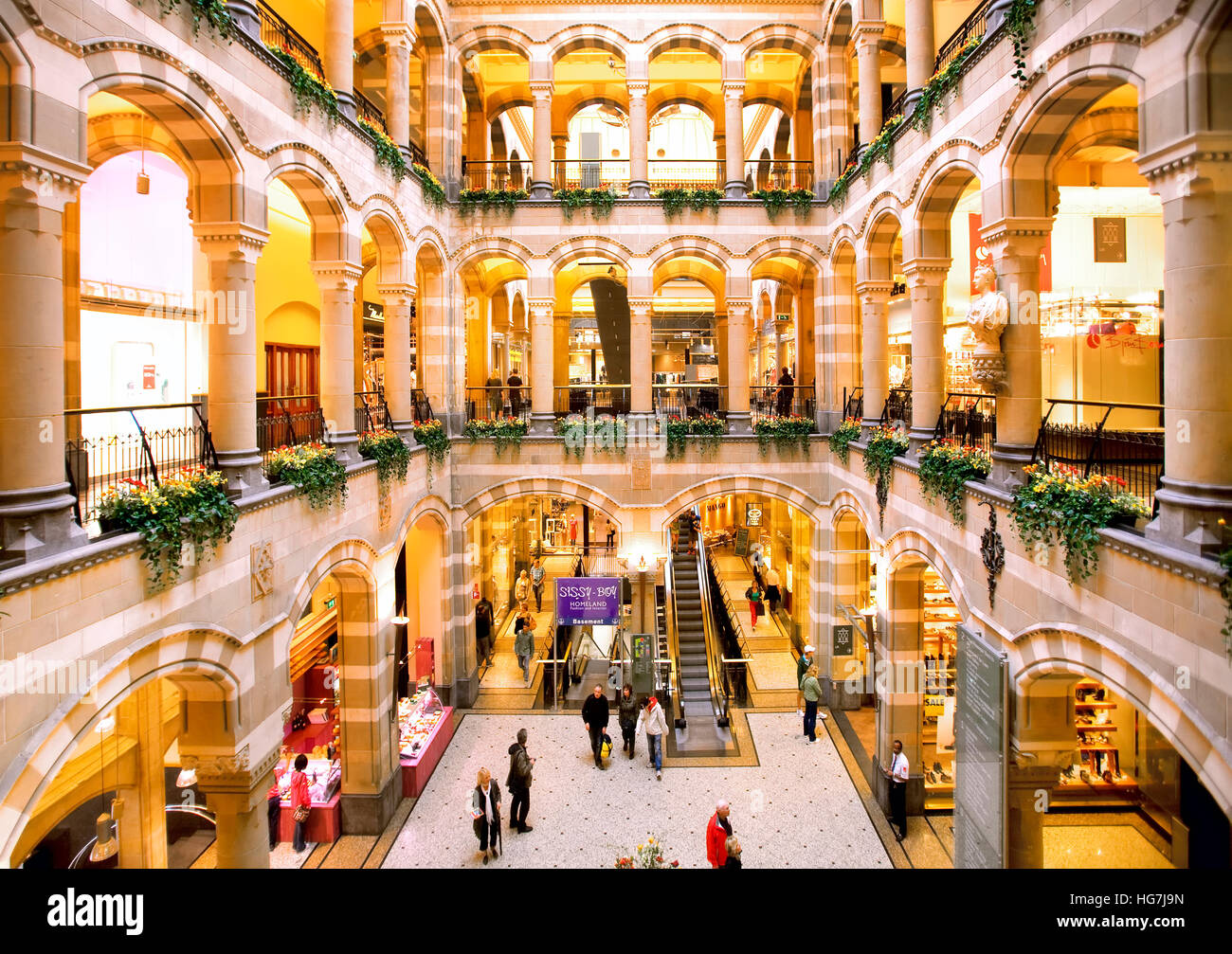 Magna plaza amsterdam Fotos und Bildmaterial in hoher Auflösung Alamy