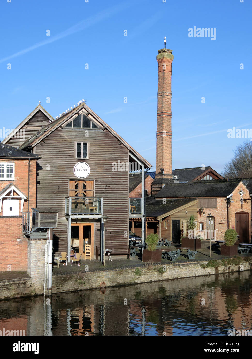 Cox Hof Restaurant und den Fluss Avon, Bridgefoot, Stratford-Upon-Avon, Warwickshire, England, UK Stockfoto