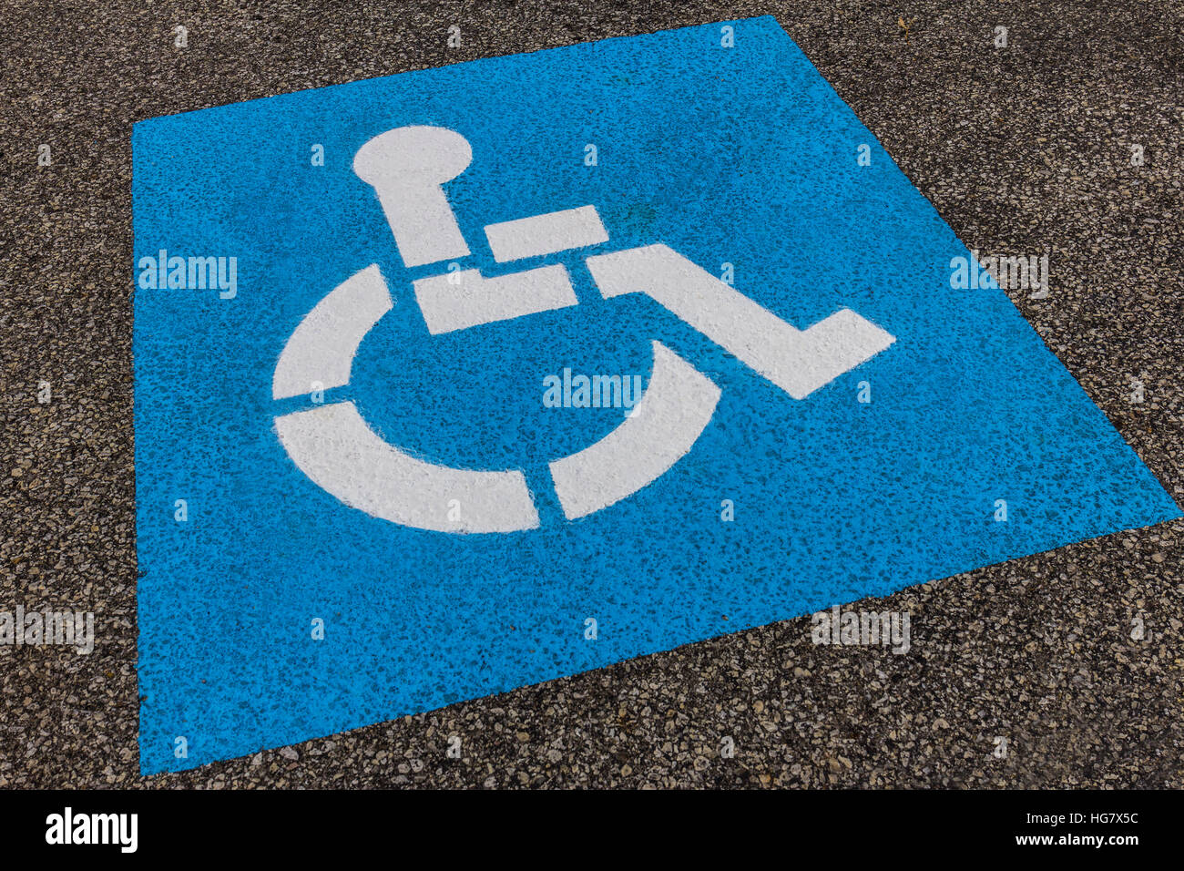 Universal für Handicap-Parkplatz melde ich mich Stockfoto