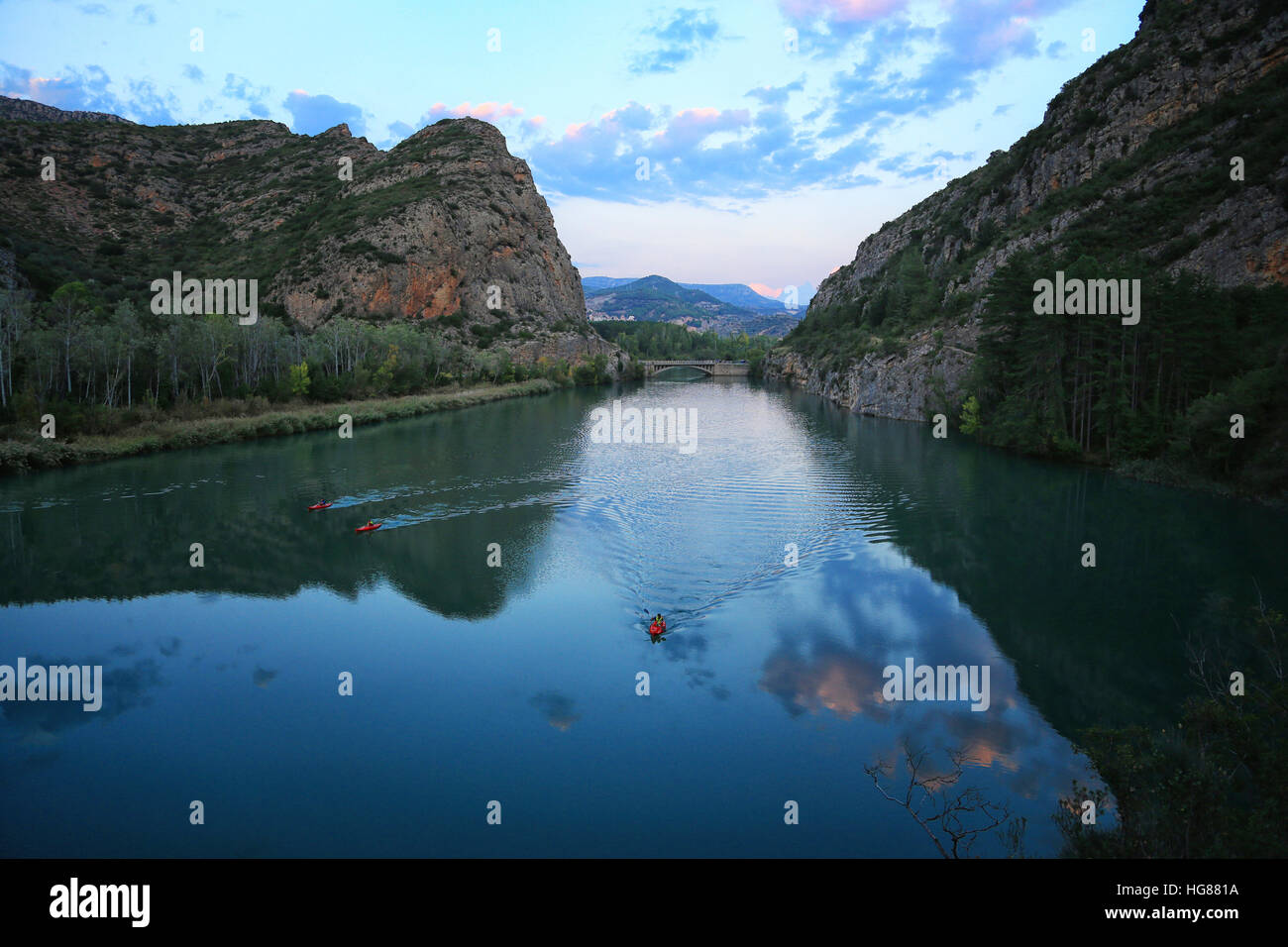 Erhöhte Ansicht des Sees von Bergen gegen Himmel Stockfoto