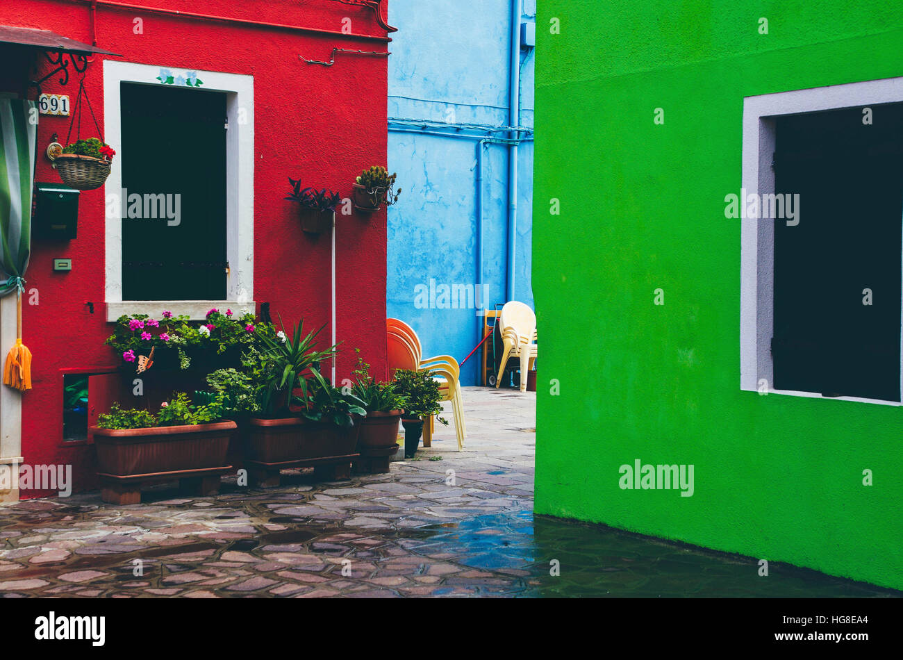 Bunte Gebäude im Wohnquartier Stockfoto