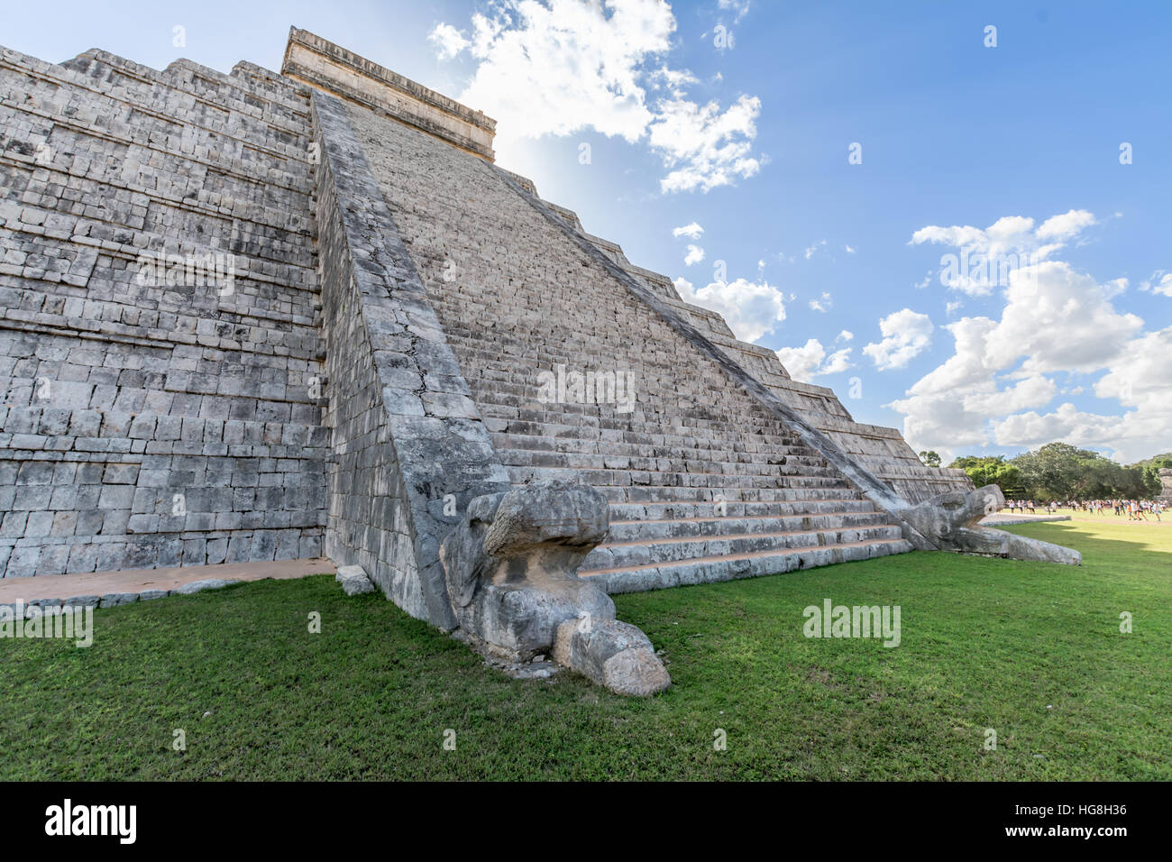 El Castillo in Chichén Itzá. Yucatán, Mexiko.   10mm, 1/125 sec, F/9.0, ISO 100 Stockfoto