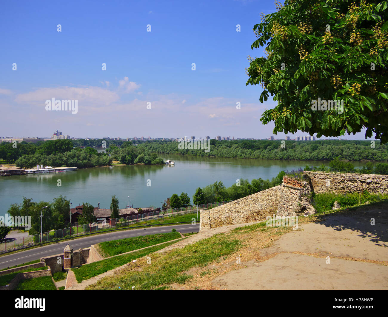 Zusammenfluss von Save und Donau in Belgrad, Serbien. Stockfoto