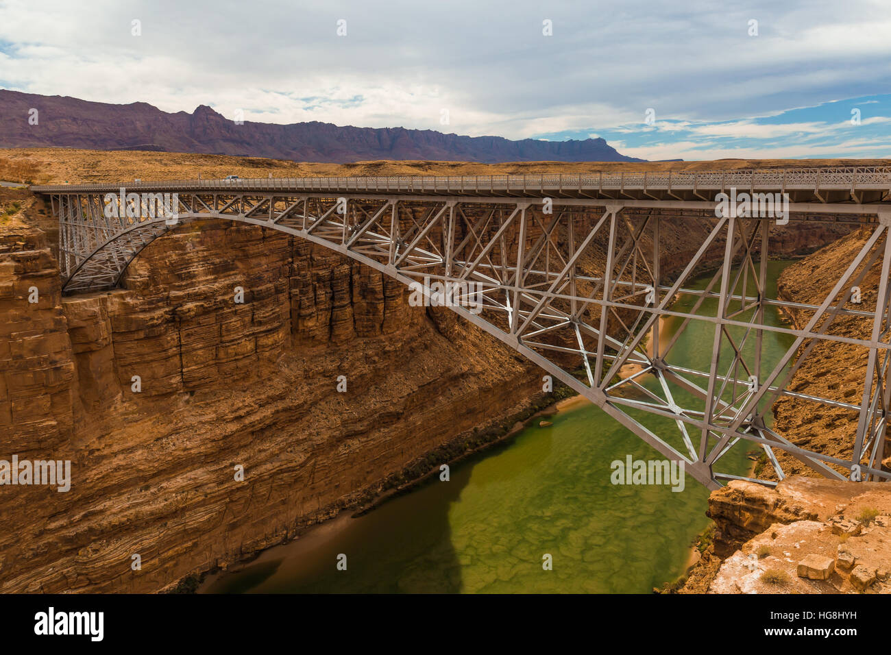 Navajo-Brücke über den Colorado River und Marble Canyon am Rande der Navajo Nation, angrenzend an Glen Canyon National Recreation Area, Arizona Stockfoto