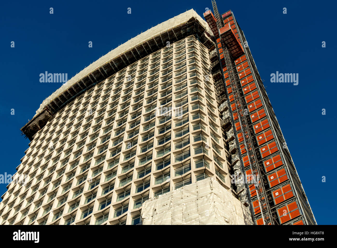 Blickte zu London ist ikonischen Gebäude Mittelpunkt renoviert. Stockfoto