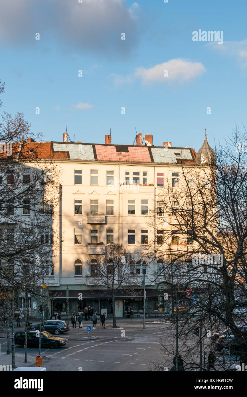 Graffiti "1Up Crew" auf dem Dach eines Gebäudes in Berlin, Deutschland Stockfoto