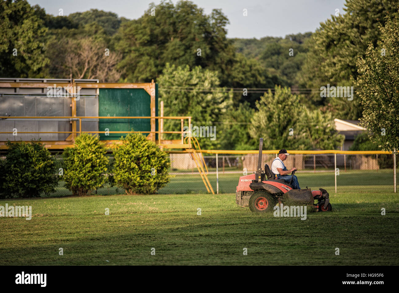 beim Mähen kleine Liga Felder southern Illinois Stockfoto