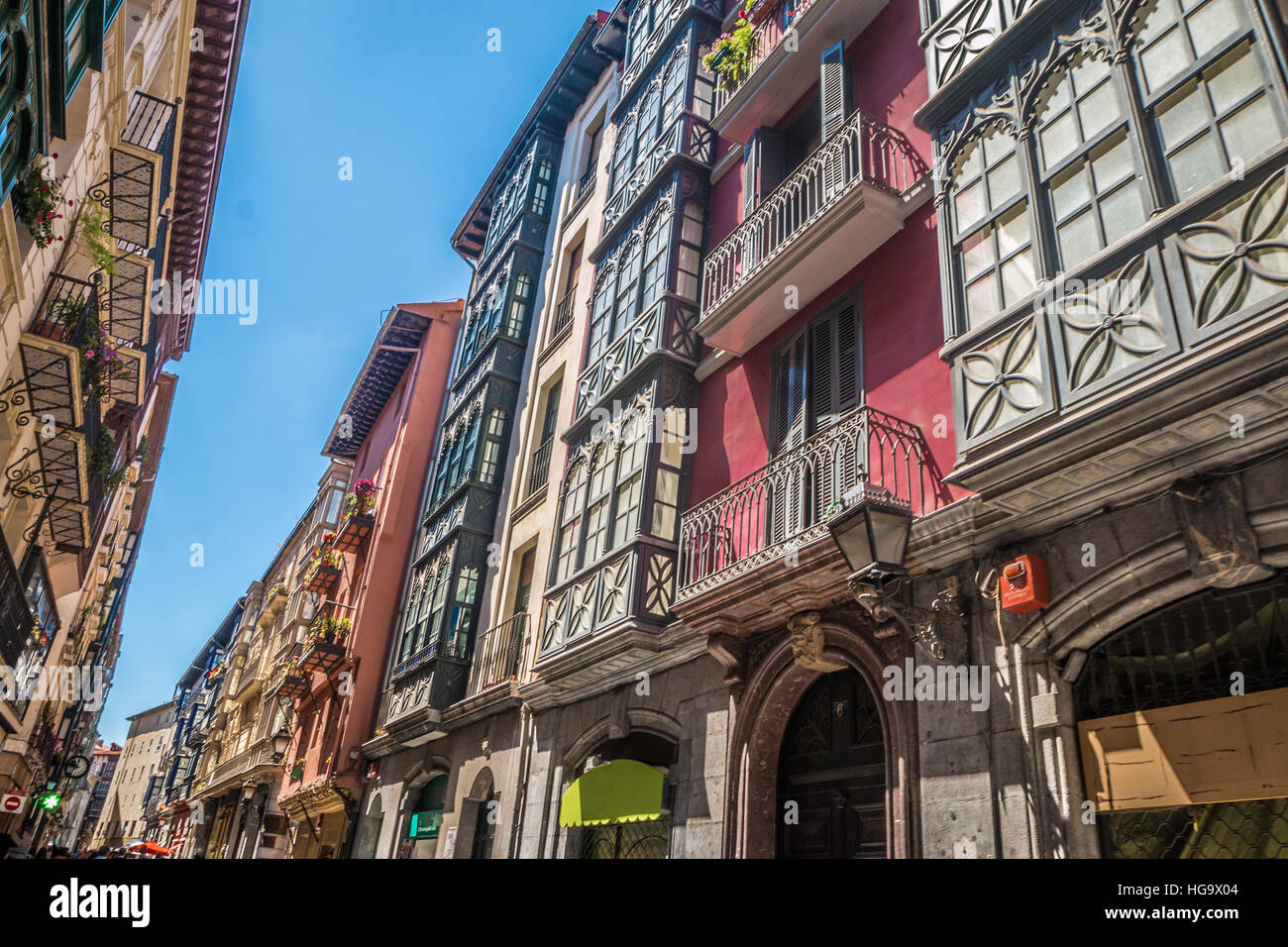 Schöne alte Straße von Bilbao in Spanien Stockfoto