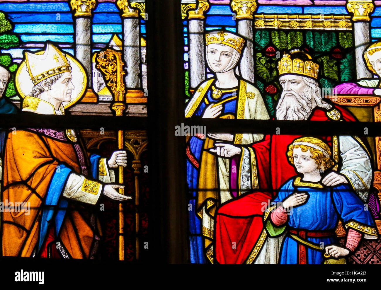 Glasmalerei Darstellung Saint Lambert oder Lambertus von Maastricht, in der Kathedrale von Mechelen, Belgien. Stockfoto