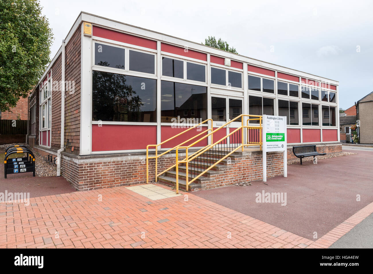 Kleine lokale öffentliche Bibliothek in Ruddington, Nottinghamshire, England, UK Stockfoto