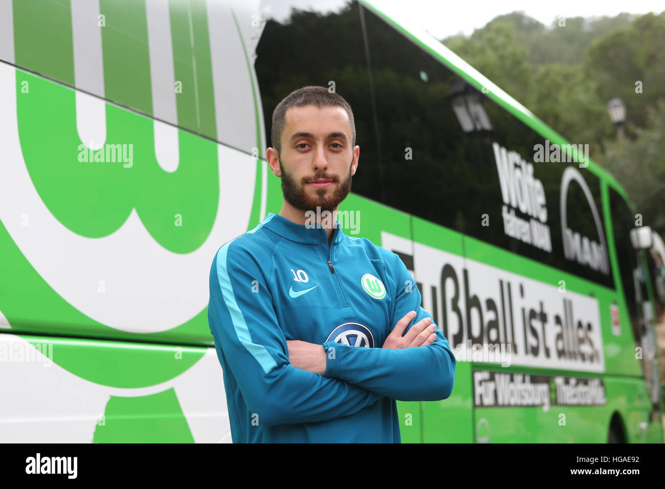 La Manga, Spanien. 6. Januar 2017. Fußball-Spieler Yunus Malli, ehemals FSV Mainz 05 und jetzt mit der deutschen Fußball-Bundesliga club VfL Wolfsburg in La Manga, Spanien, 6. Januar 2017. Foto: Roland Hermstein/Dpa/Alamy Live News Stockfoto