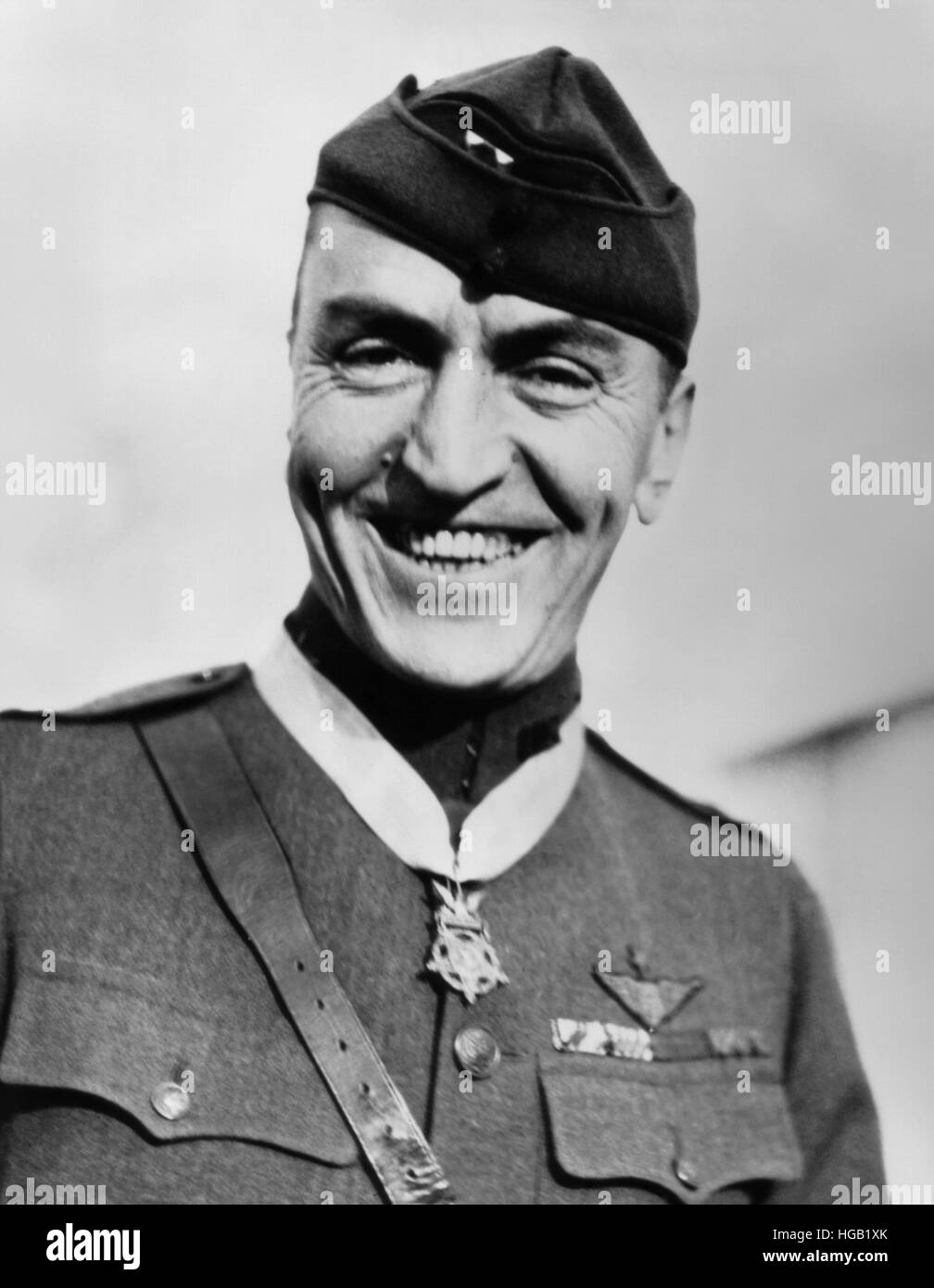 Fighter Ace Eddie Rickenbacker tragen die Medal Of Honor. Stockfoto