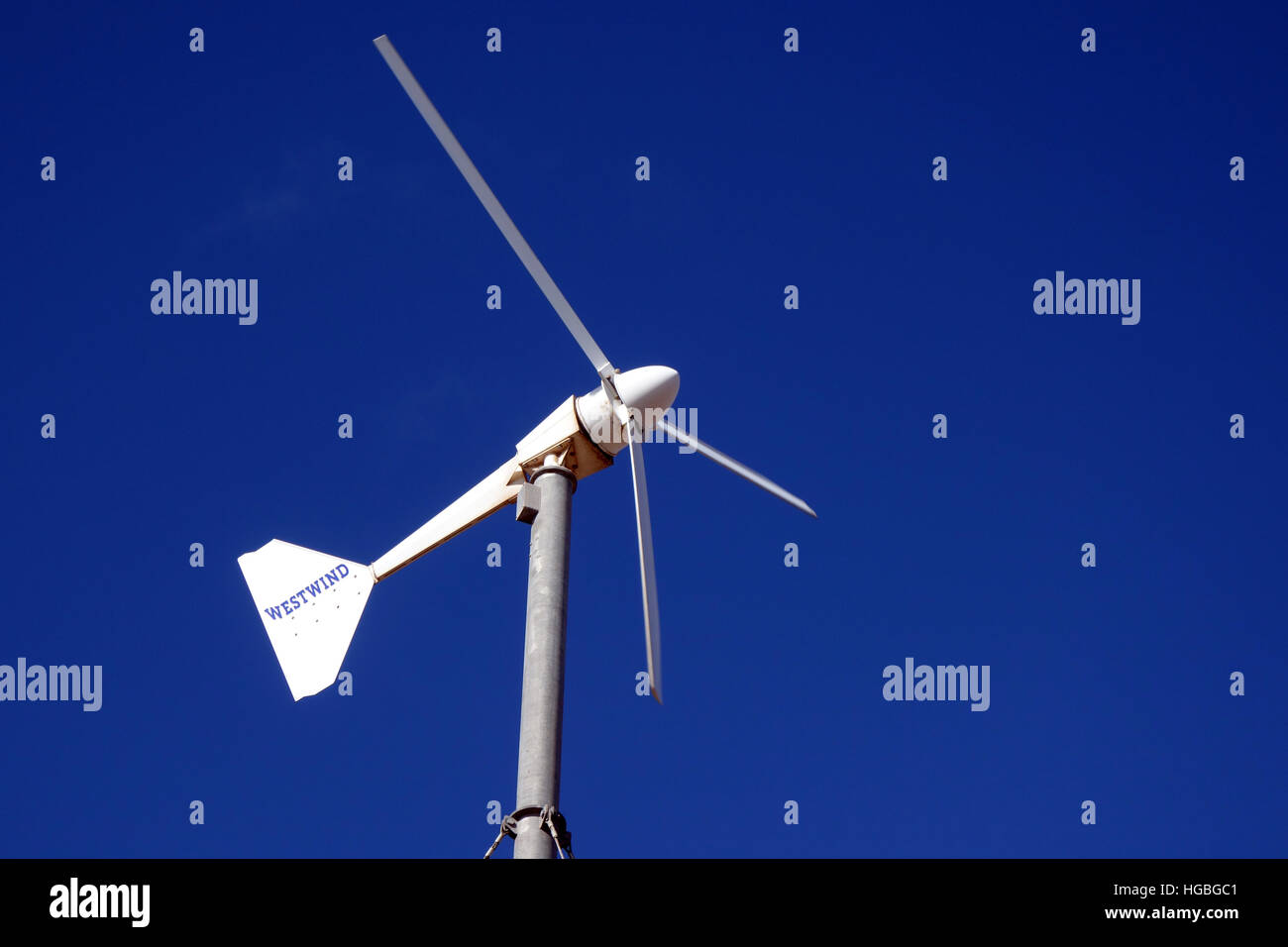 Westwind wind Turbine zeigt drei Rotorblätter, Eucla, South Australia. Keine PR Stockfoto