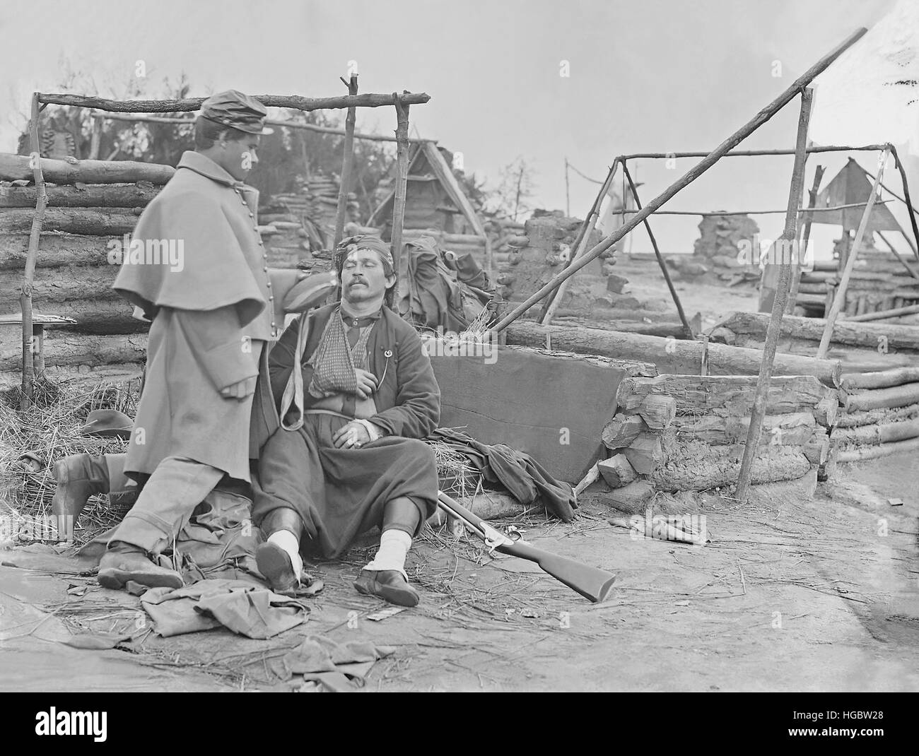 American Civil War Schauplatz einer verlassenen Lager und Verwundeten Zouave Soldaten. Stockfoto