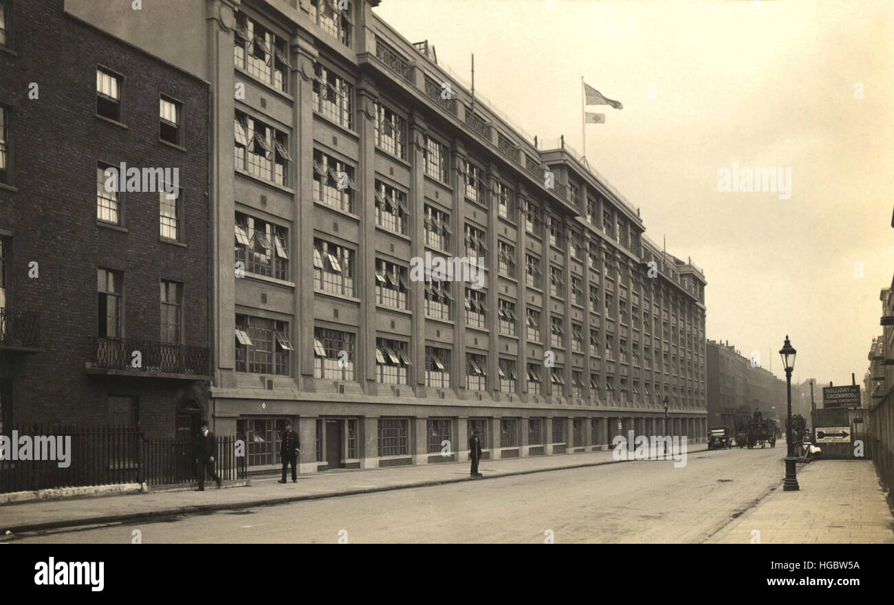 Eine Außenansicht des King George Military Hospital, London, England, 1915. Stockfoto