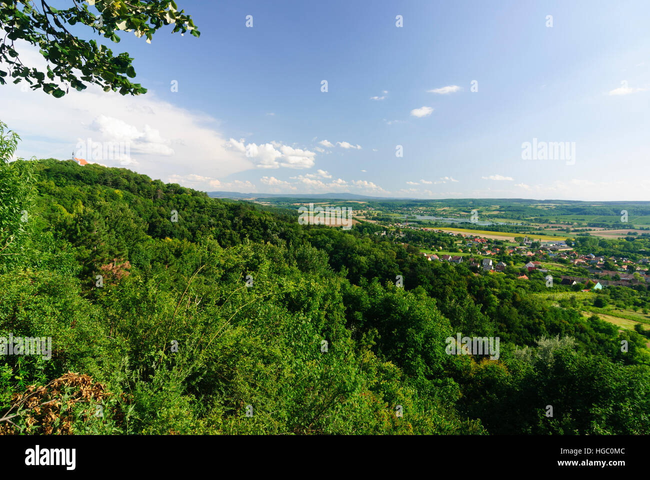 Pannonhalma: Kapelle unserer lieben Frau in der Bogen Abtei der Benediktiner-Ordens (auf der linken Seite) und sehen im Bakony-Gebirge, Györ-Moson-Sopron, Hun Stockfoto