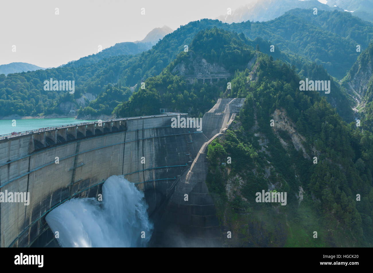 KurobeTalsperre, Tateyama Kurobe Alpine Route, Japan Stockfotografie