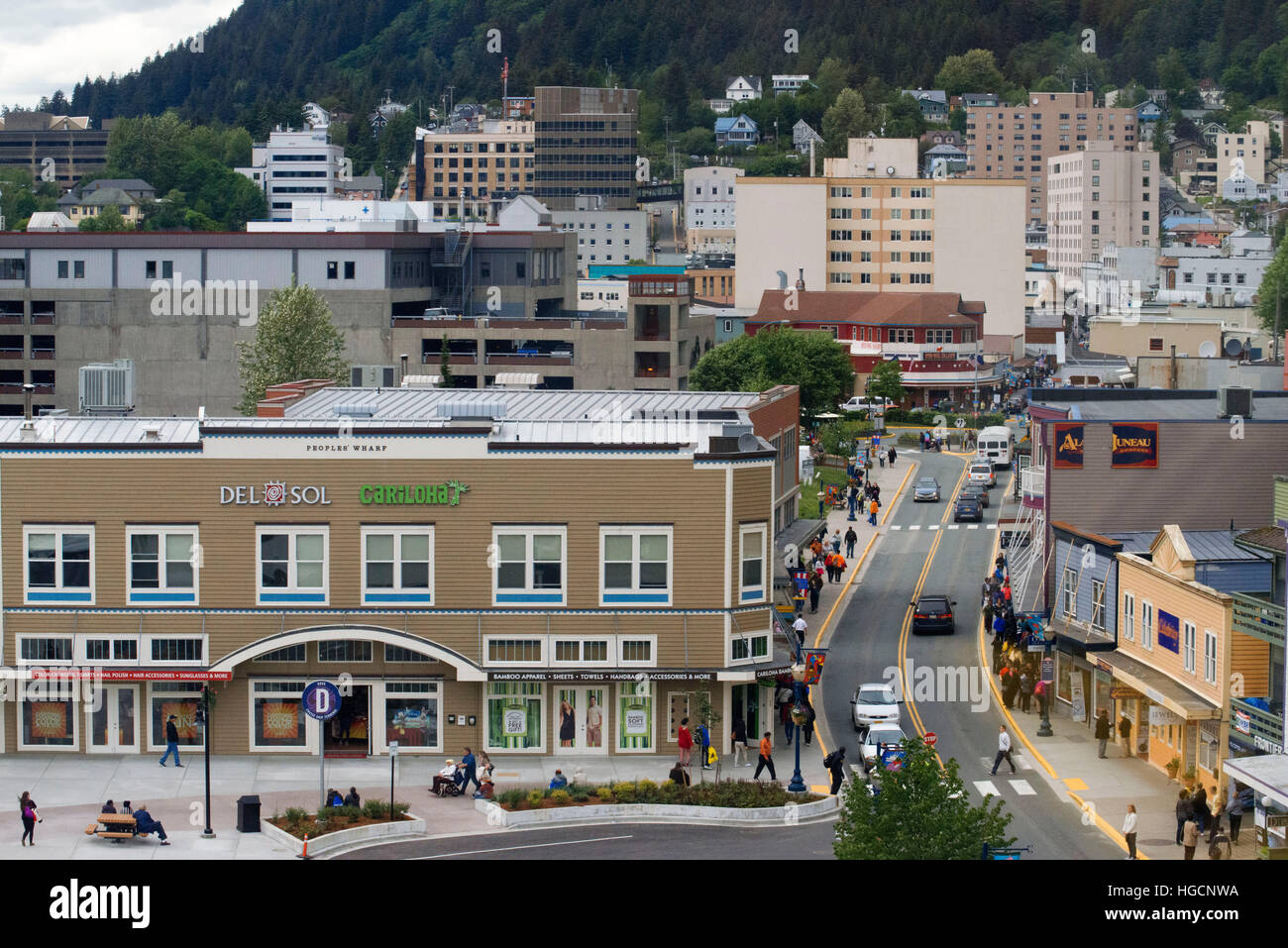 Juneau Innenstadt, von der Mount Roberts Straßenbahn. Alaska. USA. Verschiedenen Läden und Geschäfte in Juneau. Franklin Südstraße. Die Stadt und den Bezirk von Jun Stockfoto