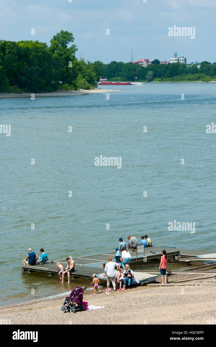 Deutschland, Nordrhein-Westfalen, Bei Düsseldorf, Rheinabschnitt Bei der Urdenbacher Kämpe. Eine der Mündung des Urdenbacher Altrhein Strang. Stockfoto