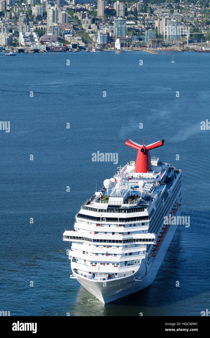 Carnival Splendor Kreuzfahrtschiff in den Hafen von Vancouver, Britisch-Kolumbien, Kanada Stockfoto